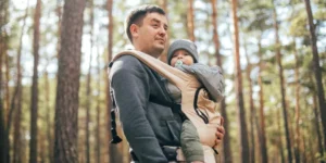 How Do You Choose the Right Baby Carrier for Traveling?