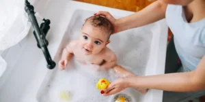 How Do You Bathe a Baby With Eczema?